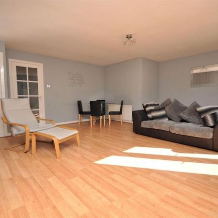 No 11 3 Bed Serviced Appartment Town Centre Girvan Zewnętrze zdjęcie