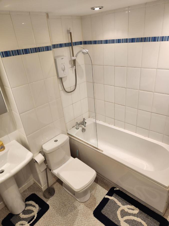 No 11 3 Bed Serviced Appartment Town Centre Girvan Zewnętrze zdjęcie