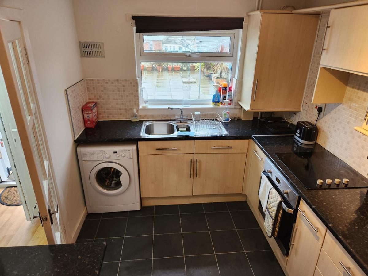 No 11 3 Bed Serviced Appartment Town Centre Girvan Zewnętrze zdjęcie