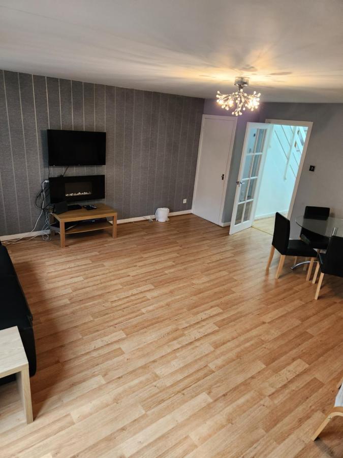 No 11 3 Bed Serviced Appartment Town Centre Girvan Zewnętrze zdjęcie